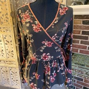 Buckle Coco & Jamieson Floral Wrap Top NWT